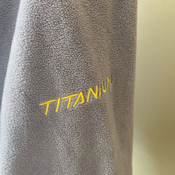 Columbia ski jacket w/ liner - Picture 6 of 10